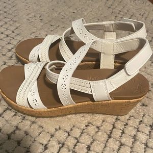 Beverlee - Delicate Glow 8.5 Med